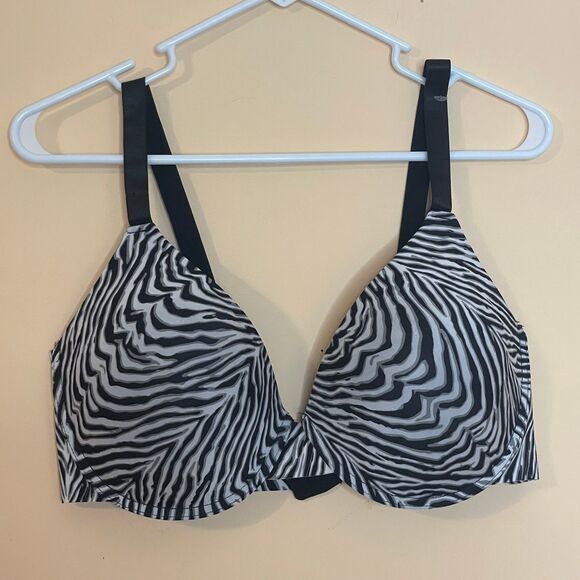 Isaac Mizrahi Other - NWOT 40DD Isaac Mizrahi Women's Zebra Print Bra underwire